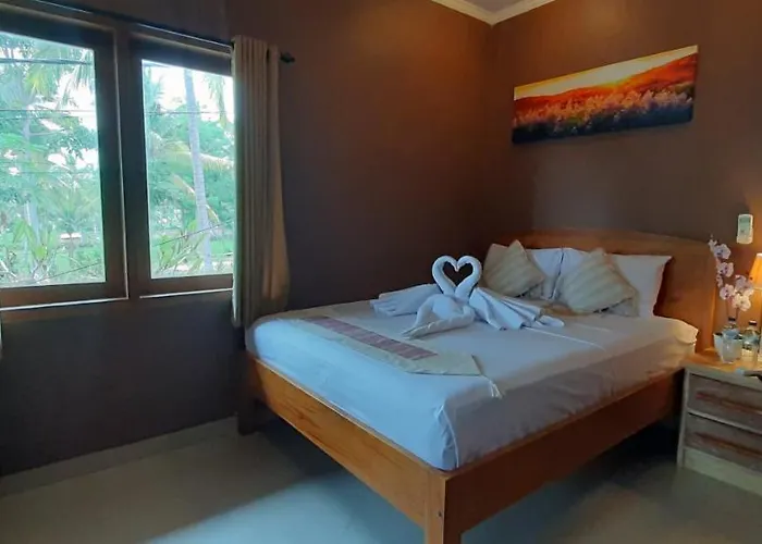 The Point Surfcamp Bali ホテル 3*