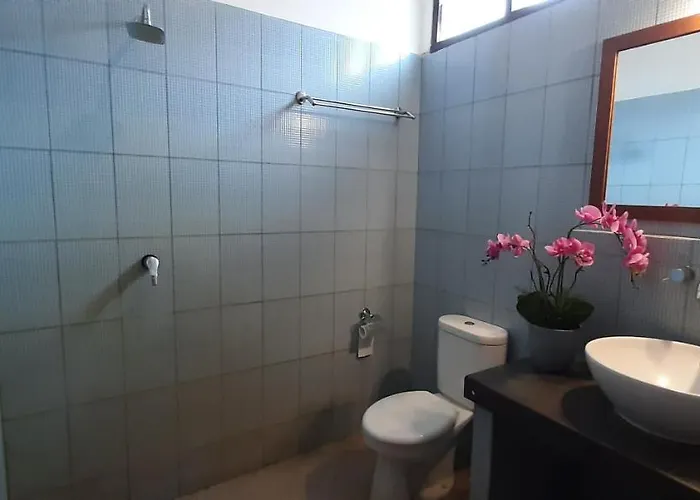 ホテル The Point Surfcamp Bali